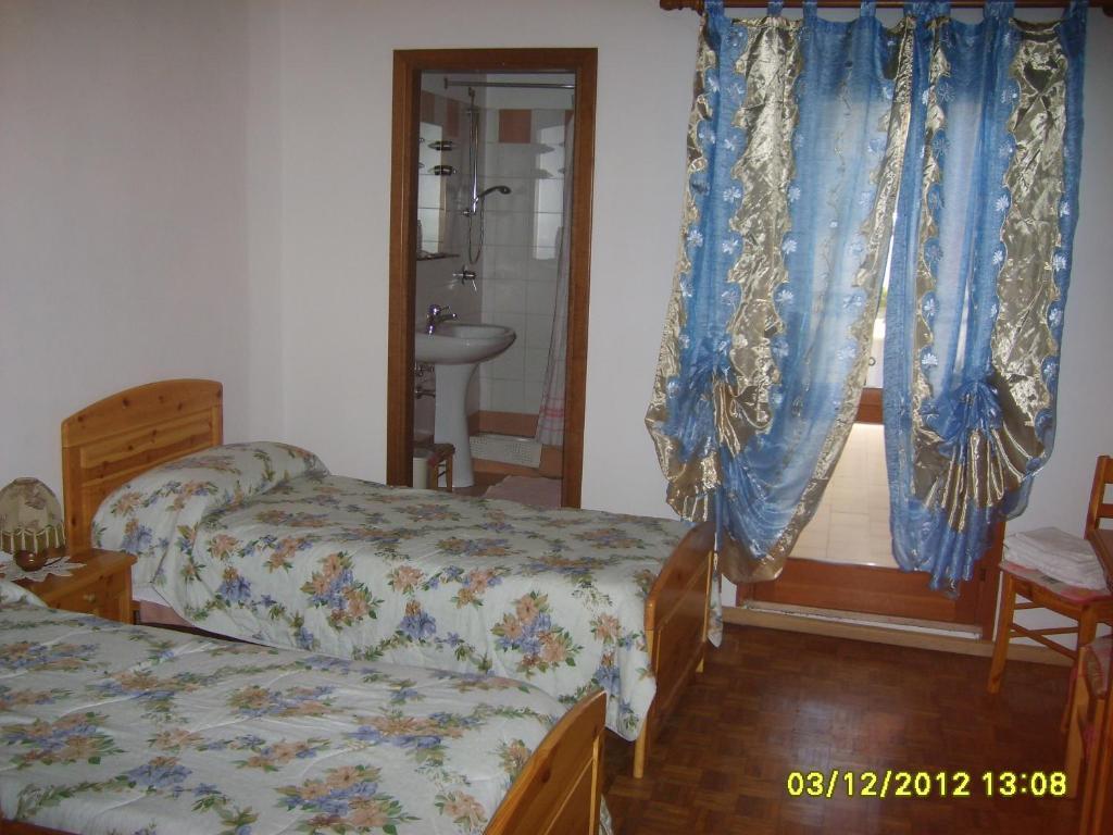 Antico Albergo Sant'Antonio Fonzaso Стая снимка