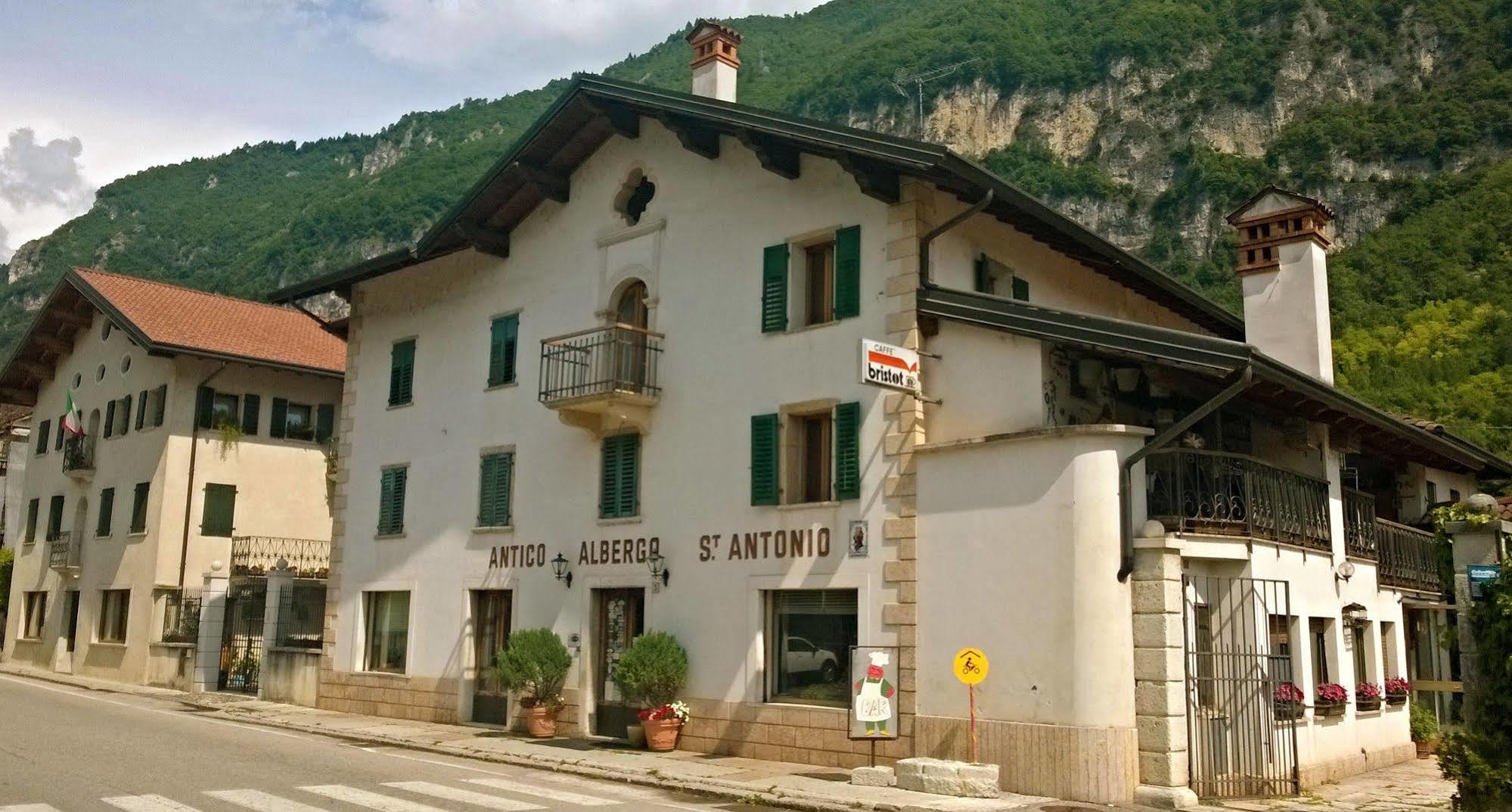 Antico Albergo Sant'Antonio Fonzaso Екстериор снимка